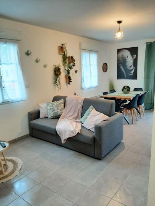 Proche Aeroport A Pied O' Jungle Apartment Tillé Екстериор снимка