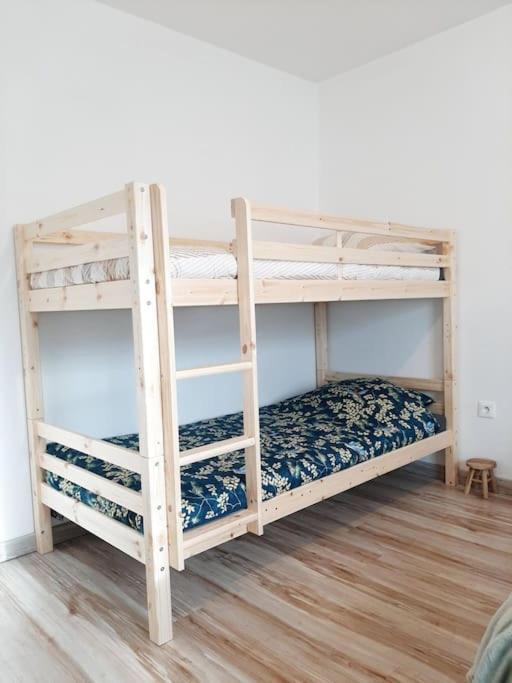 Proche Aeroport A Pied O' Jungle Apartment Tillé Екстериор снимка